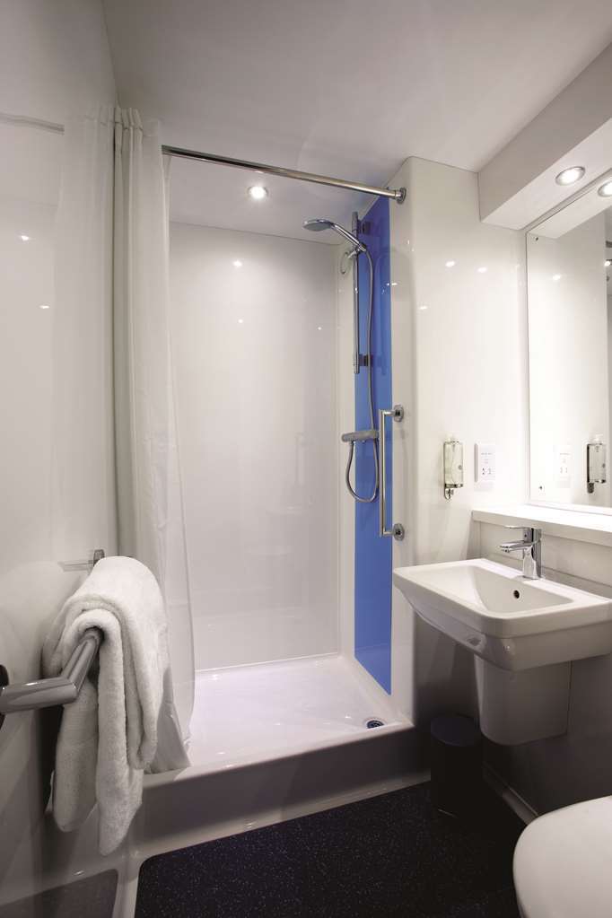 Travelodge Ilminster Δωμάτιο φωτογραφία